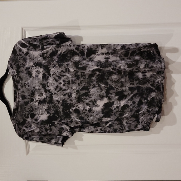 Kenneth Cole tee shirt - Picture 4 of 4